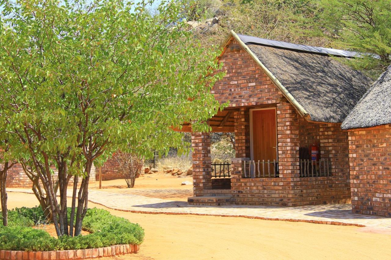 Kaoko Bush Lodge Kamanjab エクステリア 写真