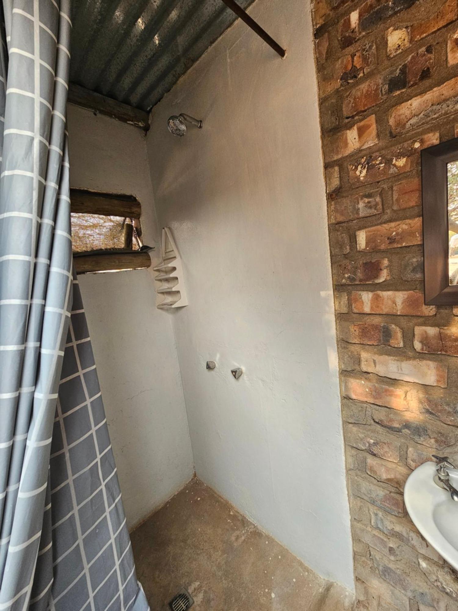 Kaoko Bush Lodge Kamanjab エクステリア 写真