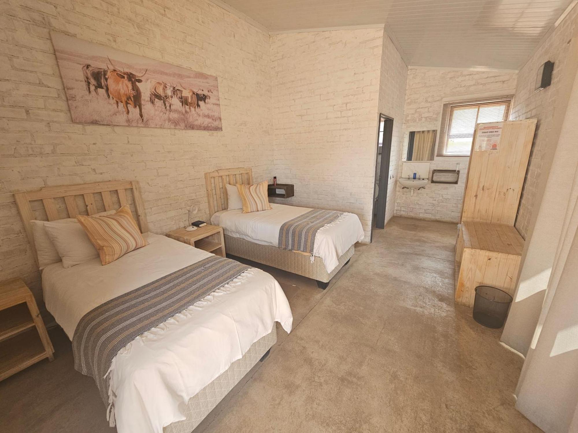 Kaoko Bush Lodge Kamanjab エクステリア 写真