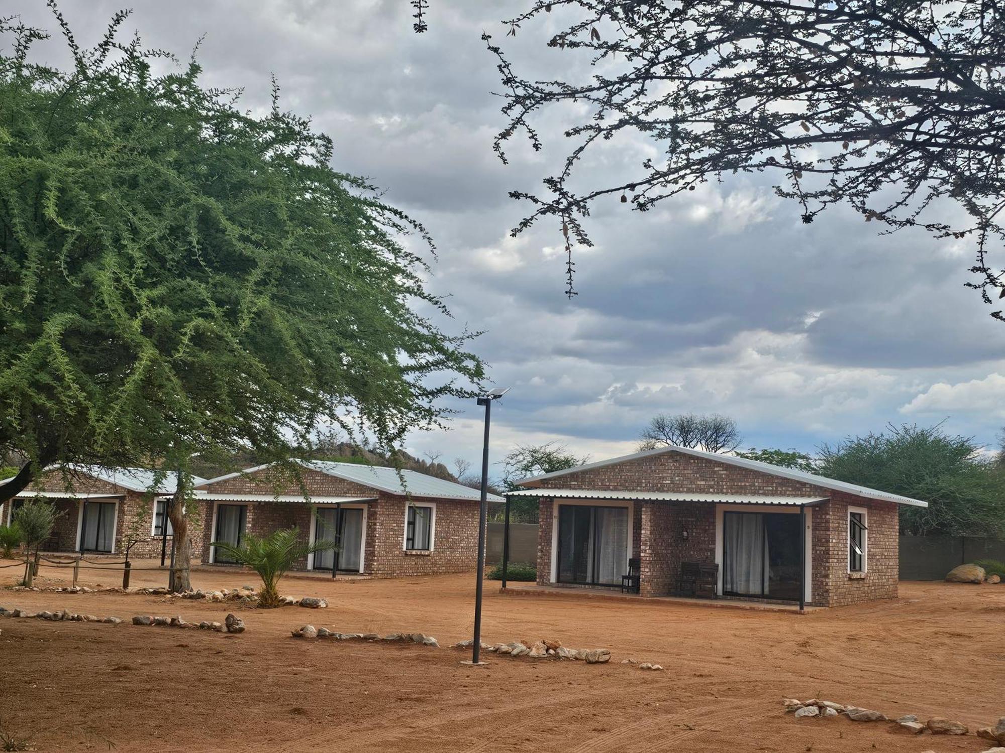 Kaoko Bush Lodge Kamanjab エクステリア 写真