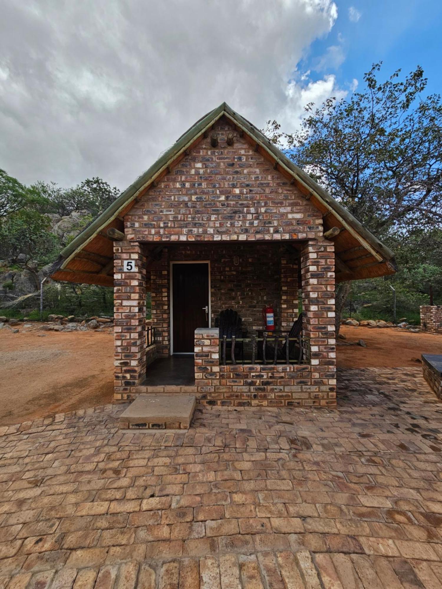 Kaoko Bush Lodge Kamanjab エクステリア 写真