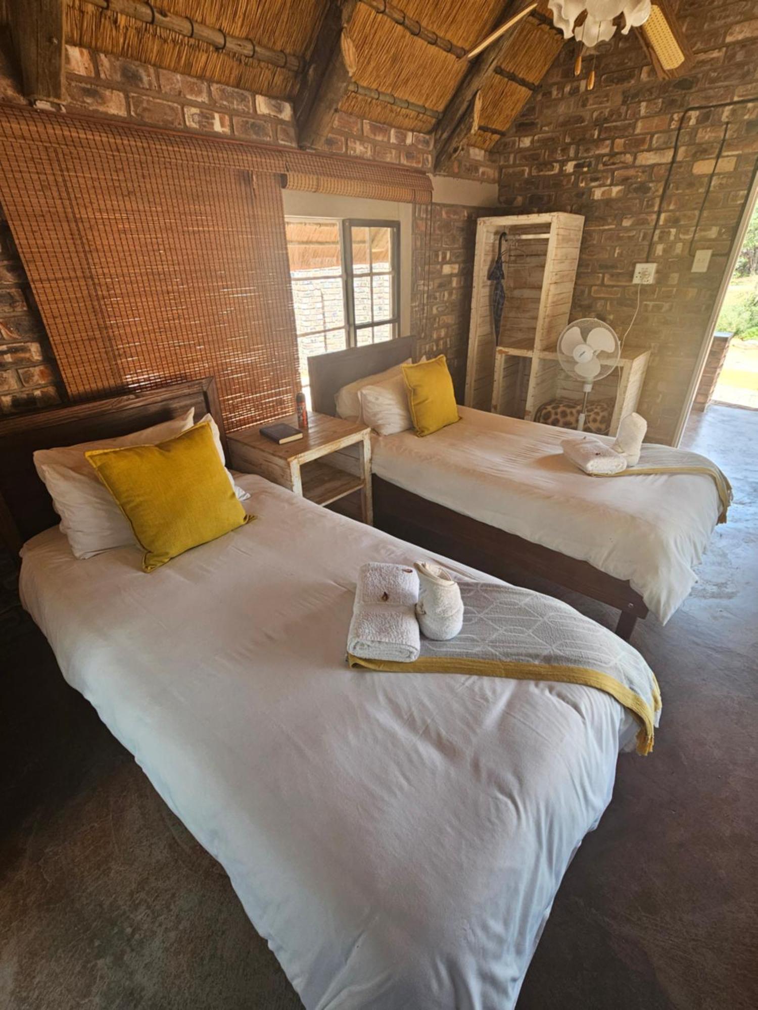 Kaoko Bush Lodge Kamanjab エクステリア 写真