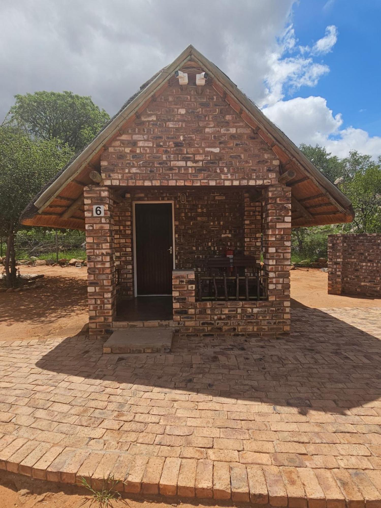 Kaoko Bush Lodge Kamanjab エクステリア 写真