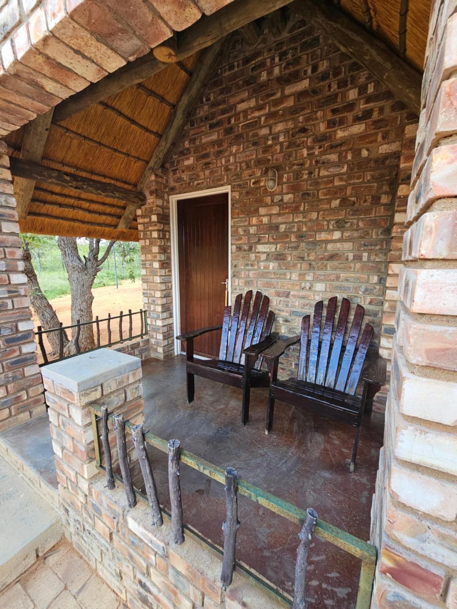 Kaoko Bush Lodge Kamanjab エクステリア 写真