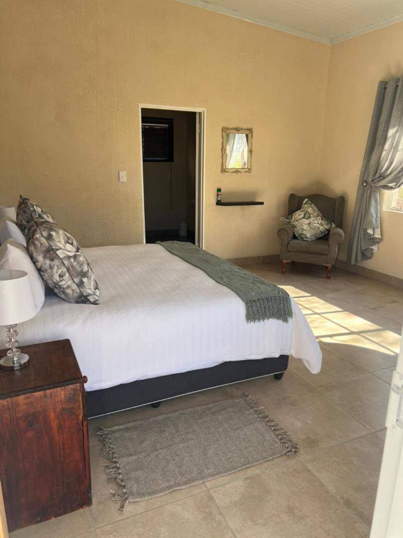Kaoko Bush Lodge Kamanjab エクステリア 写真