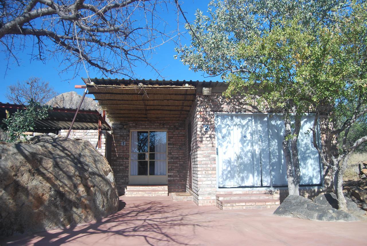 Kaoko Bush Lodge Kamanjab エクステリア 写真